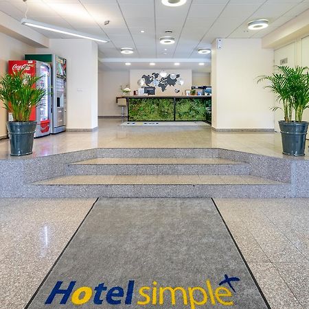 Hotel Simple Plus วิลนีอุส ภายนอก รูปภาพ